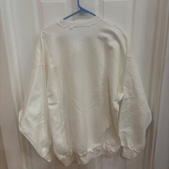 Mandalay Bay Las Vegas Embroidered Crewneck Sweatshirt – Cream/White – Pre-Owned - Picture 2 of 4